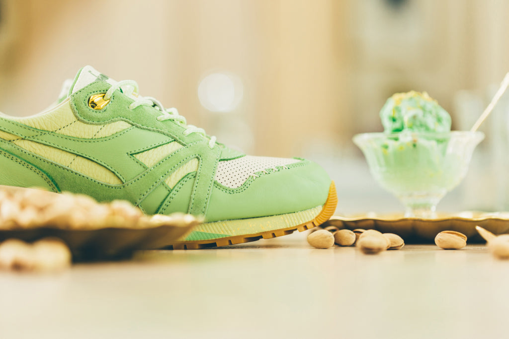 DIADORA